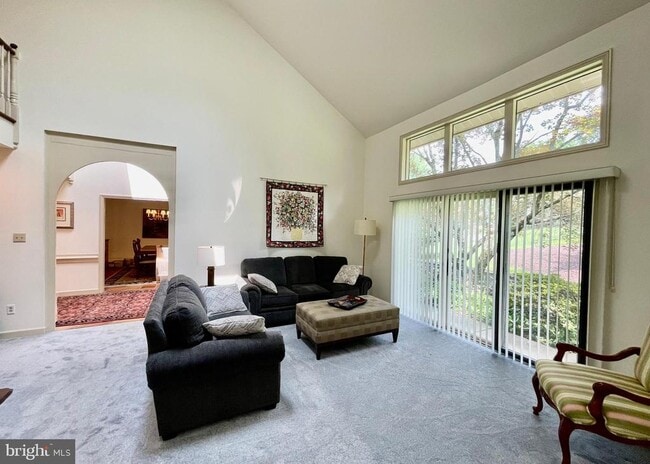 Building Photo - 19 Sugar Knoll Dr