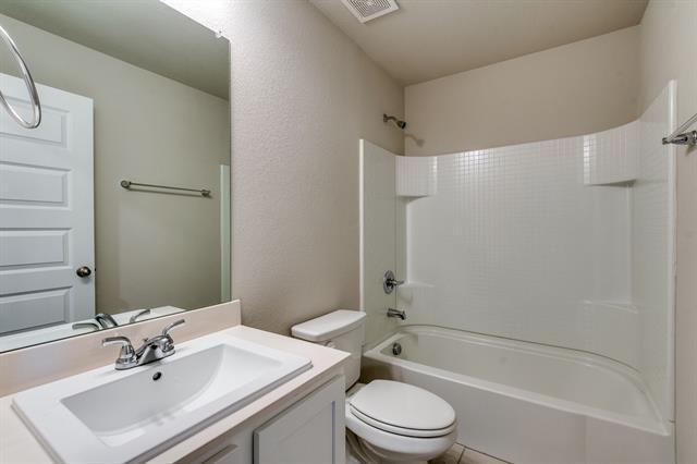 Building Photo - 315 Crescent Ave