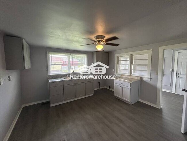 Building Photo - Charming 3 bedroom 1 bath home