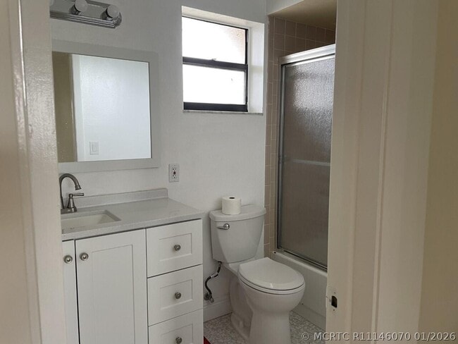 Building Photo - 4640 Lucerne Lakes Blvd W