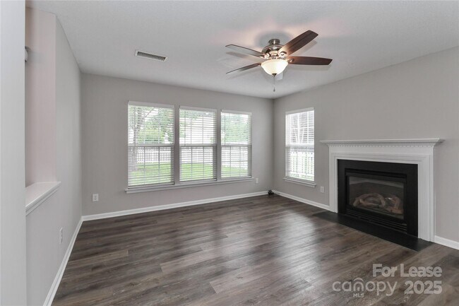 Building Photo - 109 Pleasant Grove Ln