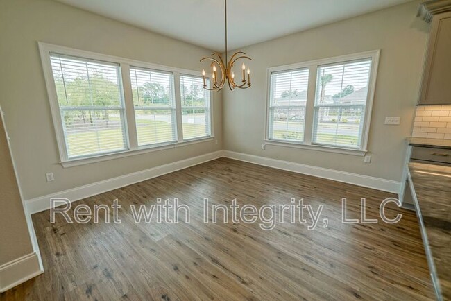 Building Photo - 3831 Arbor Dr