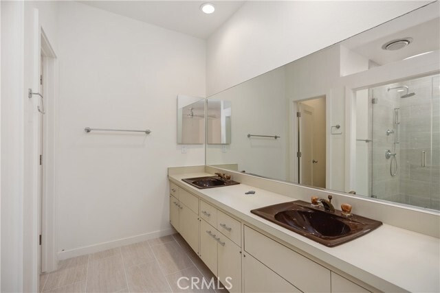 Building Photo - 504 Avenida La Costa