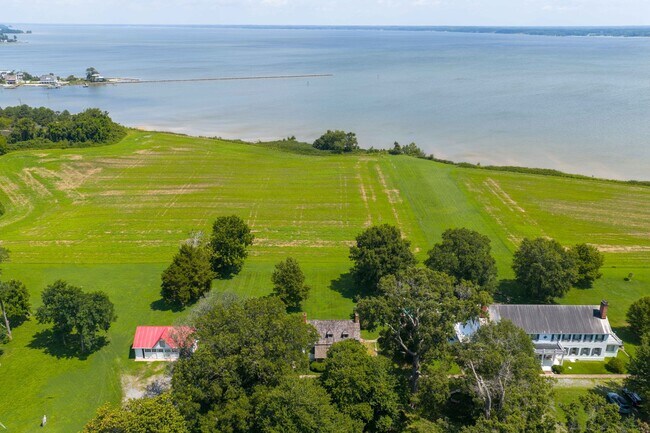 Building Photo - UNIQUE OFFERING-HISTORIC CAPE COD ON URBAN...