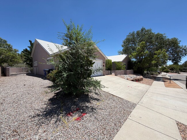 Building Photo - Beautiful 3 Bedroom Single Story Custom Home Plus Office Available Near Tramway Blvd NE & I-40!