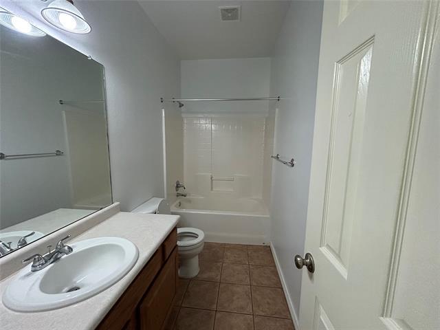 Building Photo - 921 Cedar Ridge Dr