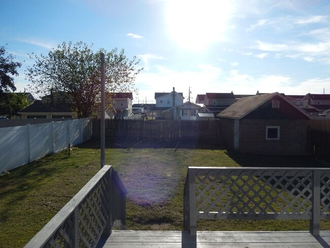 Building Photo - Newly Remodeled 3BR, 2BA, Single Family Ho...