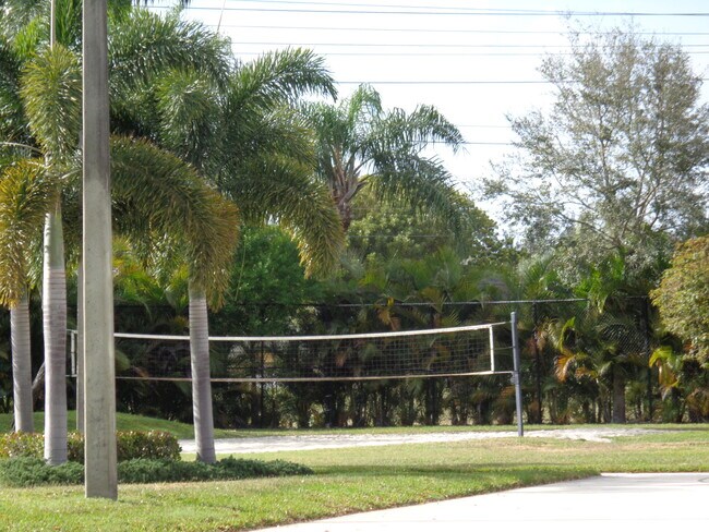 Building Photo - 505 5th Way