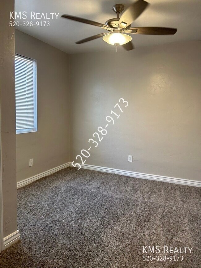 Building Photo - 302 E District St