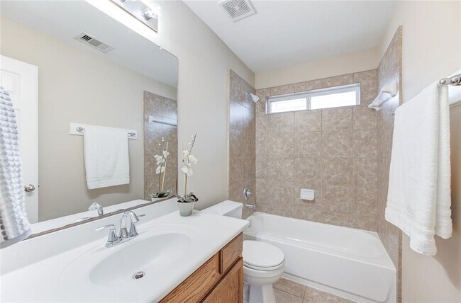 Building Photo - 5806 Cedar Field Way
