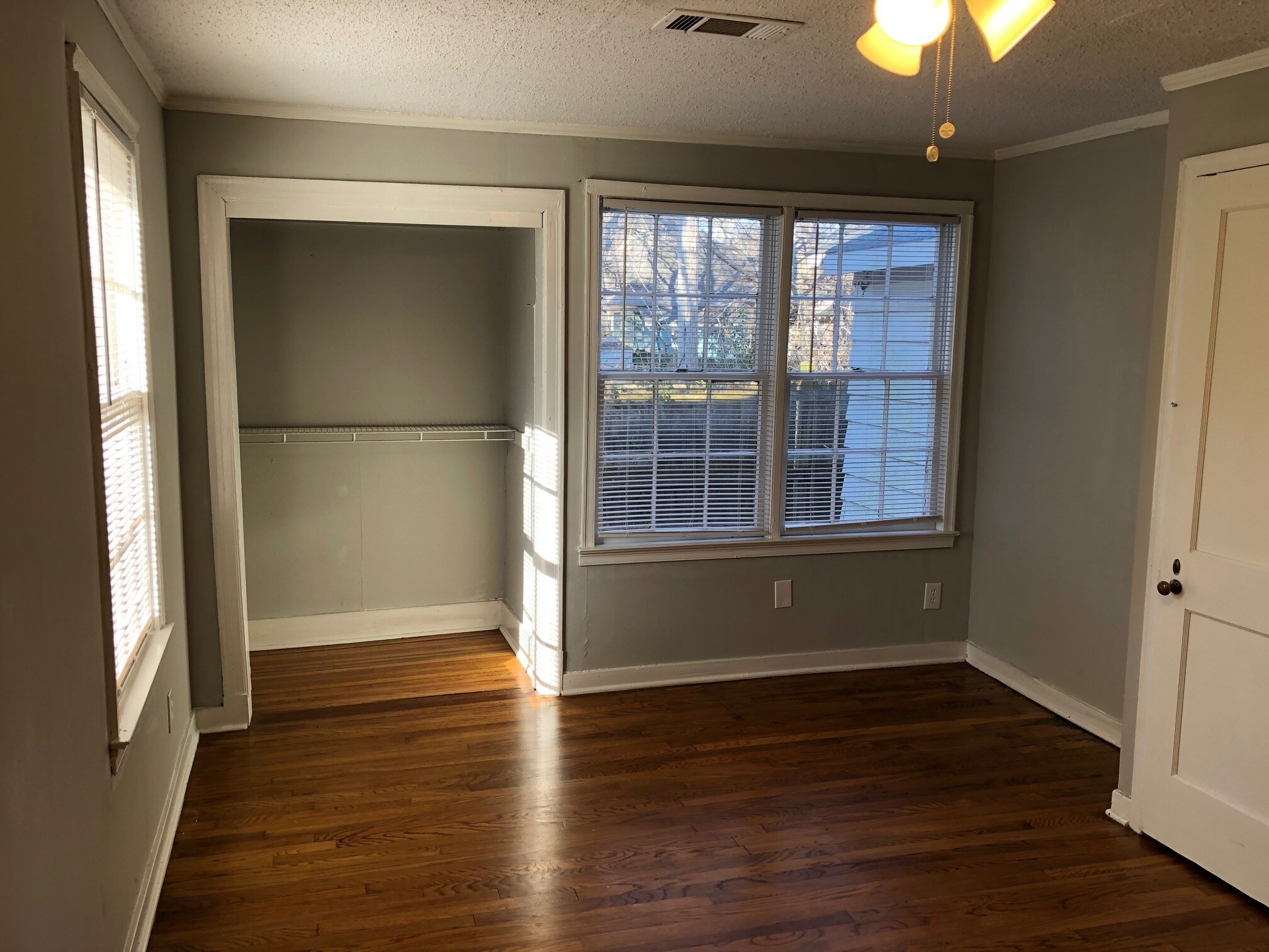 Bedroom - 2 - 2000 Young Ave