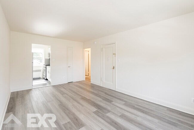 Building Photo - 110 Arlo Rd