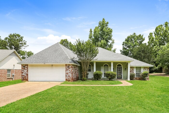 Primary Photo - 516 Brentwood Dr