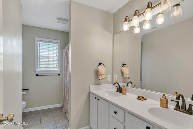 Building Photo - Welcome to Woodlands!