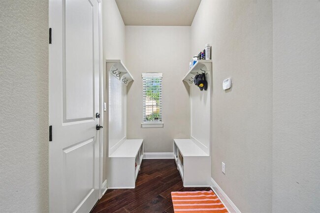 Building Photo - 10501 Nicolet Way