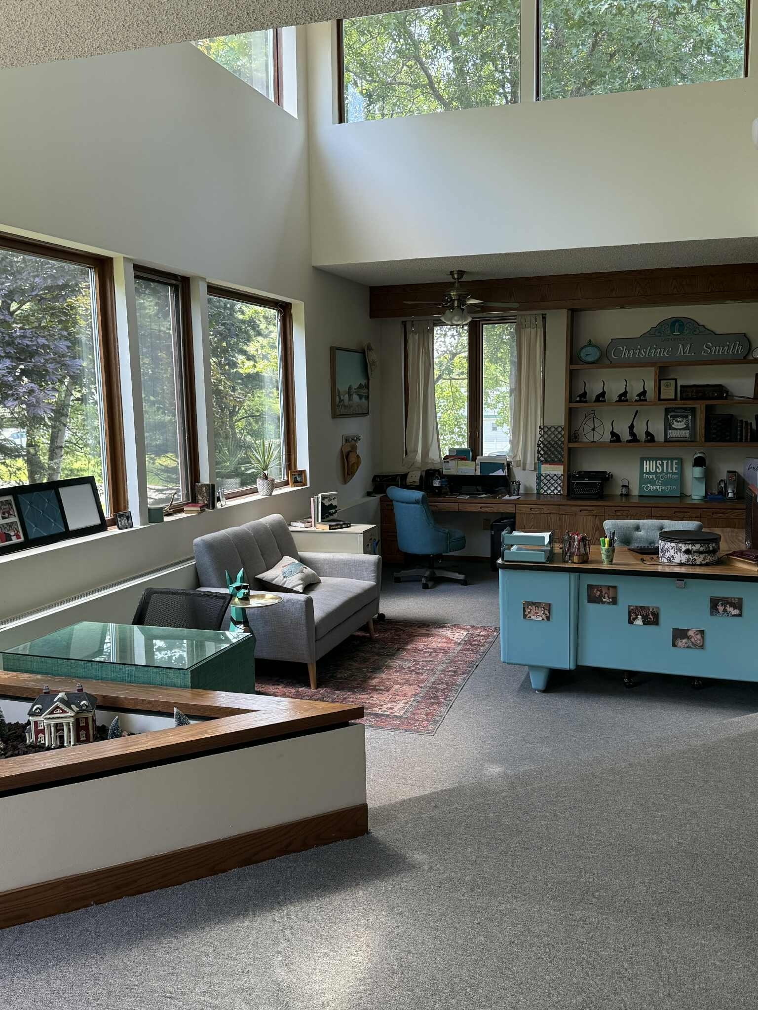 shared work area - 123 Hardy St