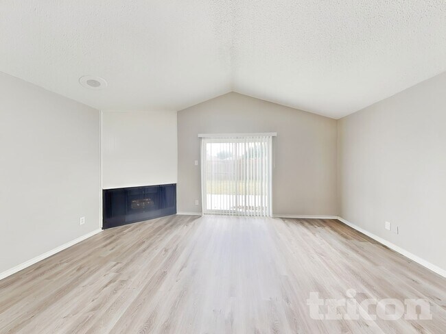 Building Photo - 1142 Shadyglen Cir