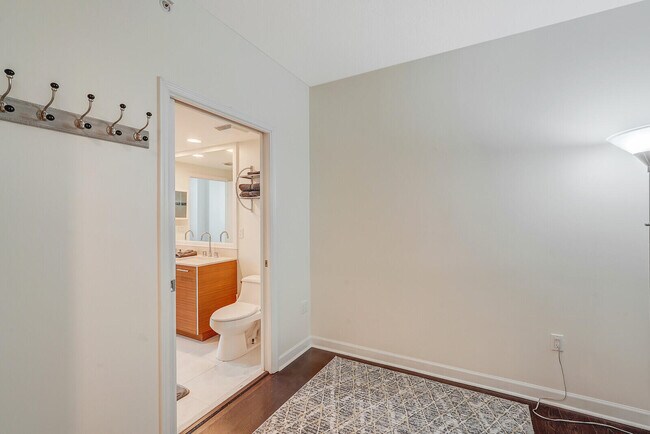 Building Photo - 480 Hibiscus St