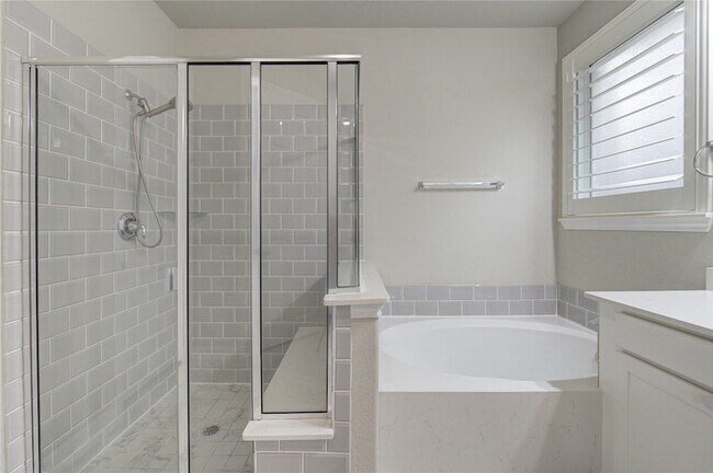 Building Photo - 28918 Woods Rose Ct