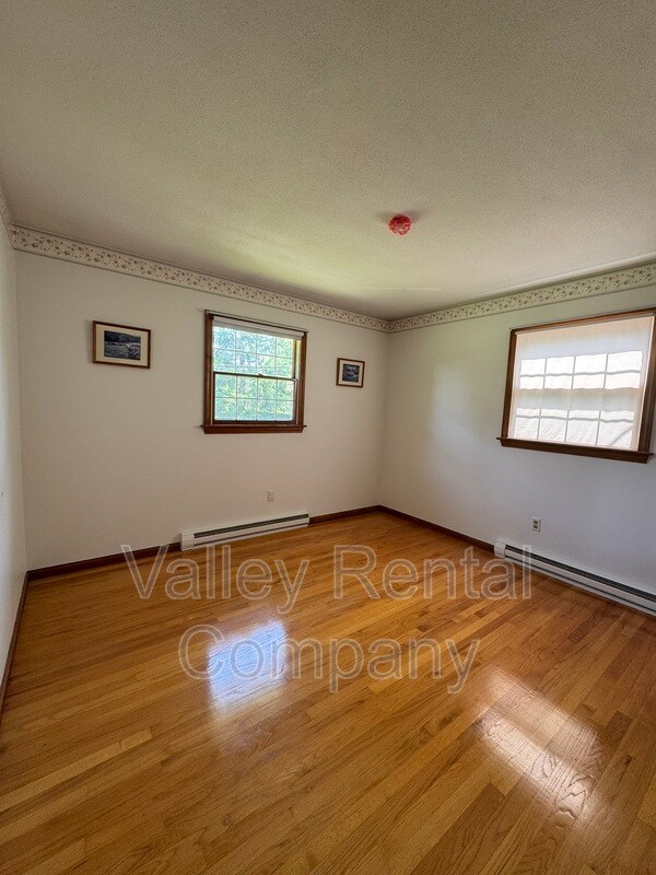 Building Photo - 120 Mt Warner Rd