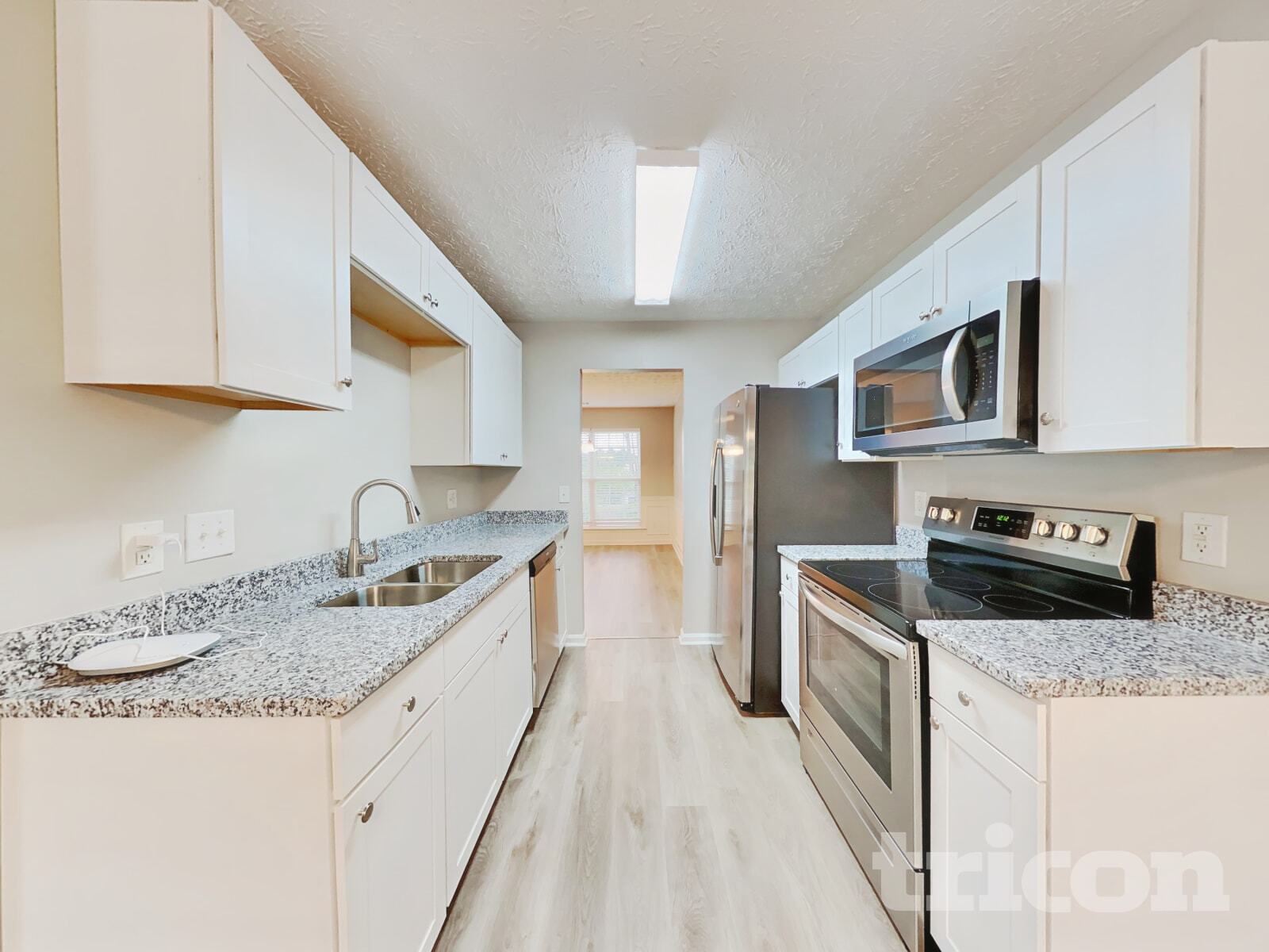 Building Photo - 1049 Octavia Ct