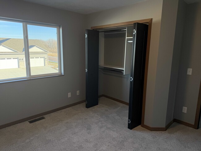 Building Photo - 3902 S Caballo Ct