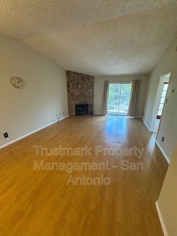Building Photo - 4119 Castlewood