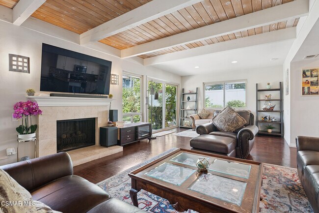 Building Photo - 2958 Dogwood Cir