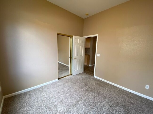 Building Photo - Beautiful 3 Bedroom + 1 FLEX ROOM Single Story House in South Meadows Reno