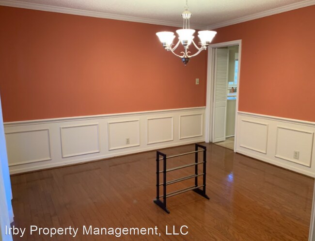 Building Photo - 4 br, 3 bath House - 730 Oak Hill Ct