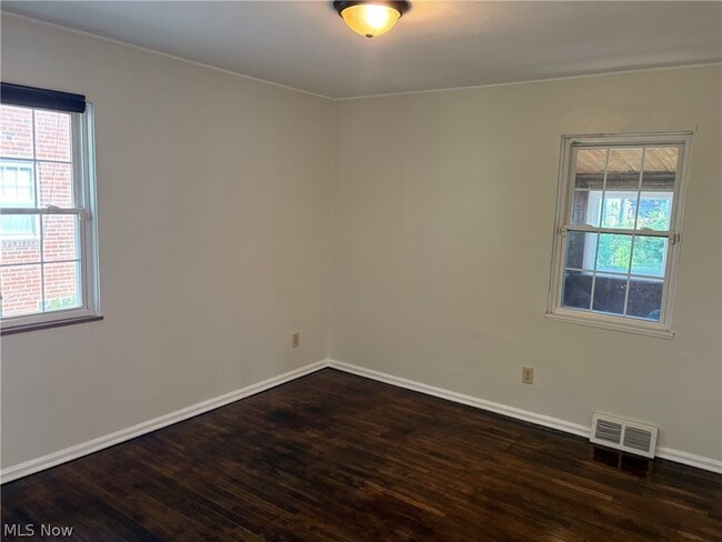 Building Photo - 1211 Tuxedo Ave