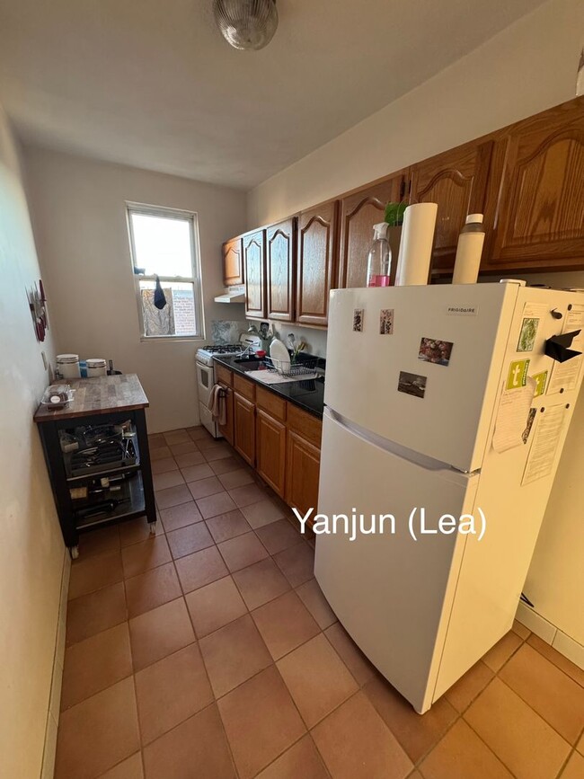 Building Photo - JUNE Allston Charming 1bed split! - Studen...