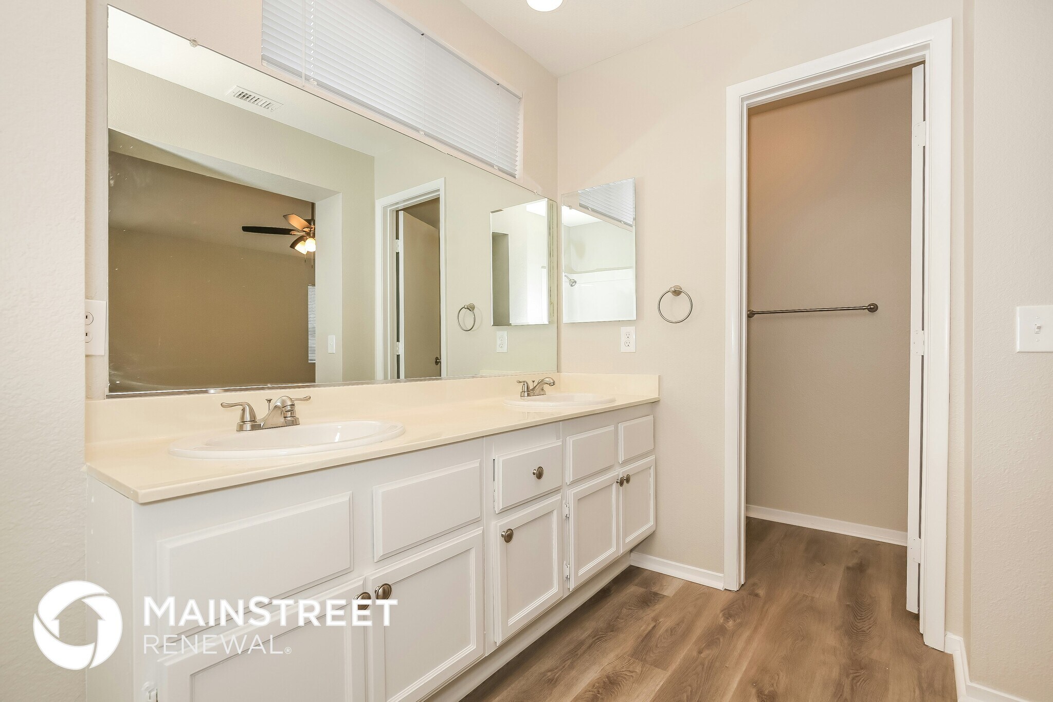 Building Photo - 1637 Bent Arrow Dr