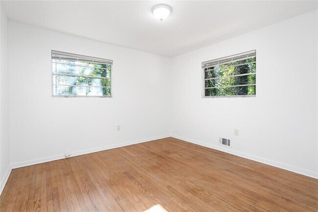 Building Photo - 5726 Southwick Ct SW