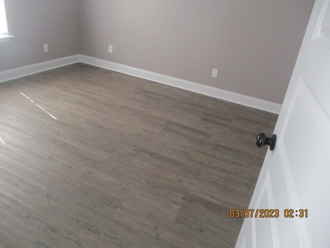 Building Photo - 110 Twelve Oaks Ct