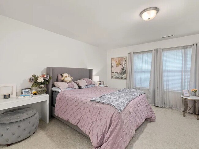 Building Photo - Lease OR Lease to Own