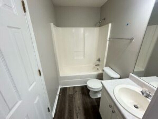 Building Photo - 220 Deer Hound Trail