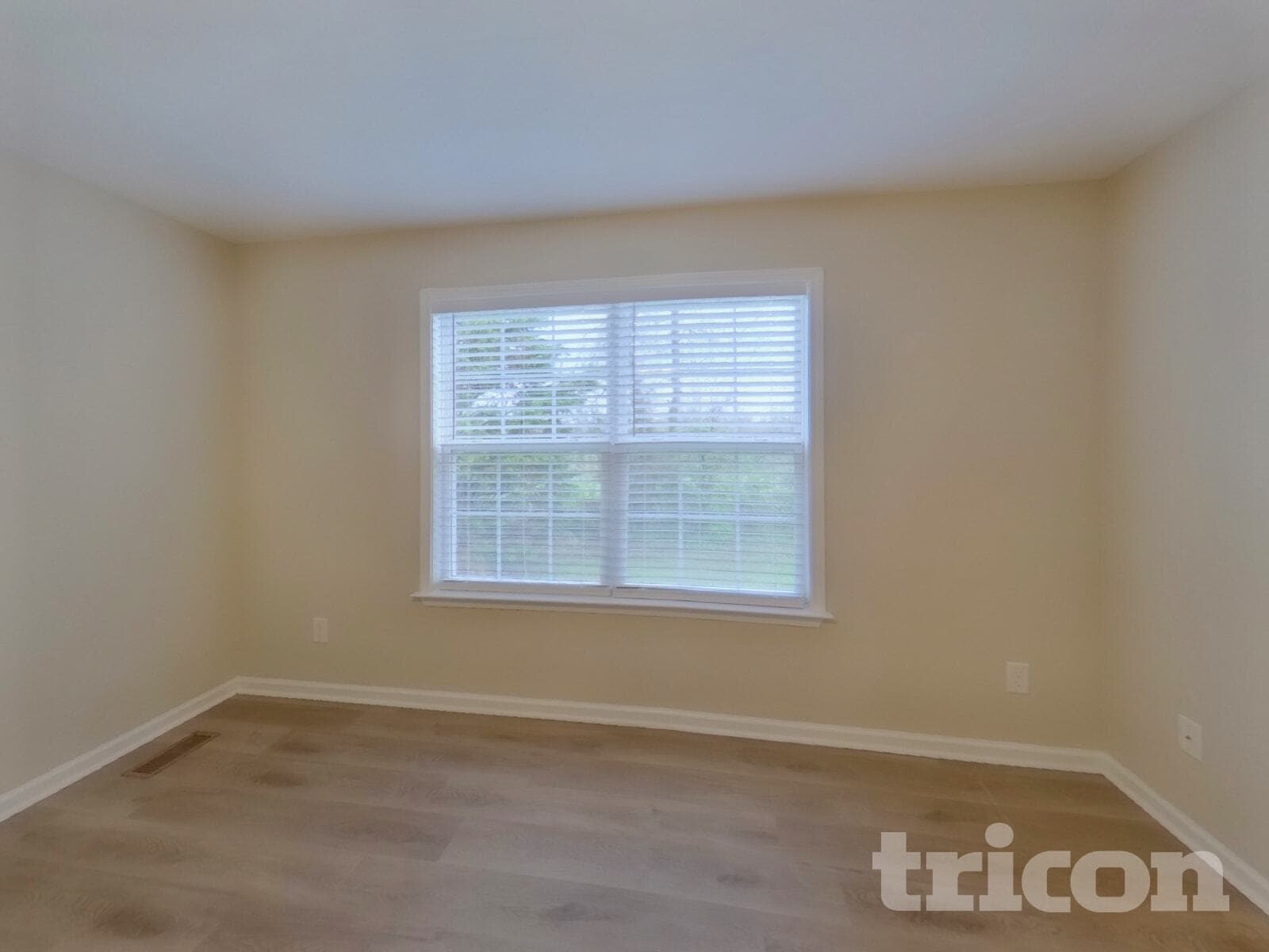 Building Photo - 1940 Littleton Ct