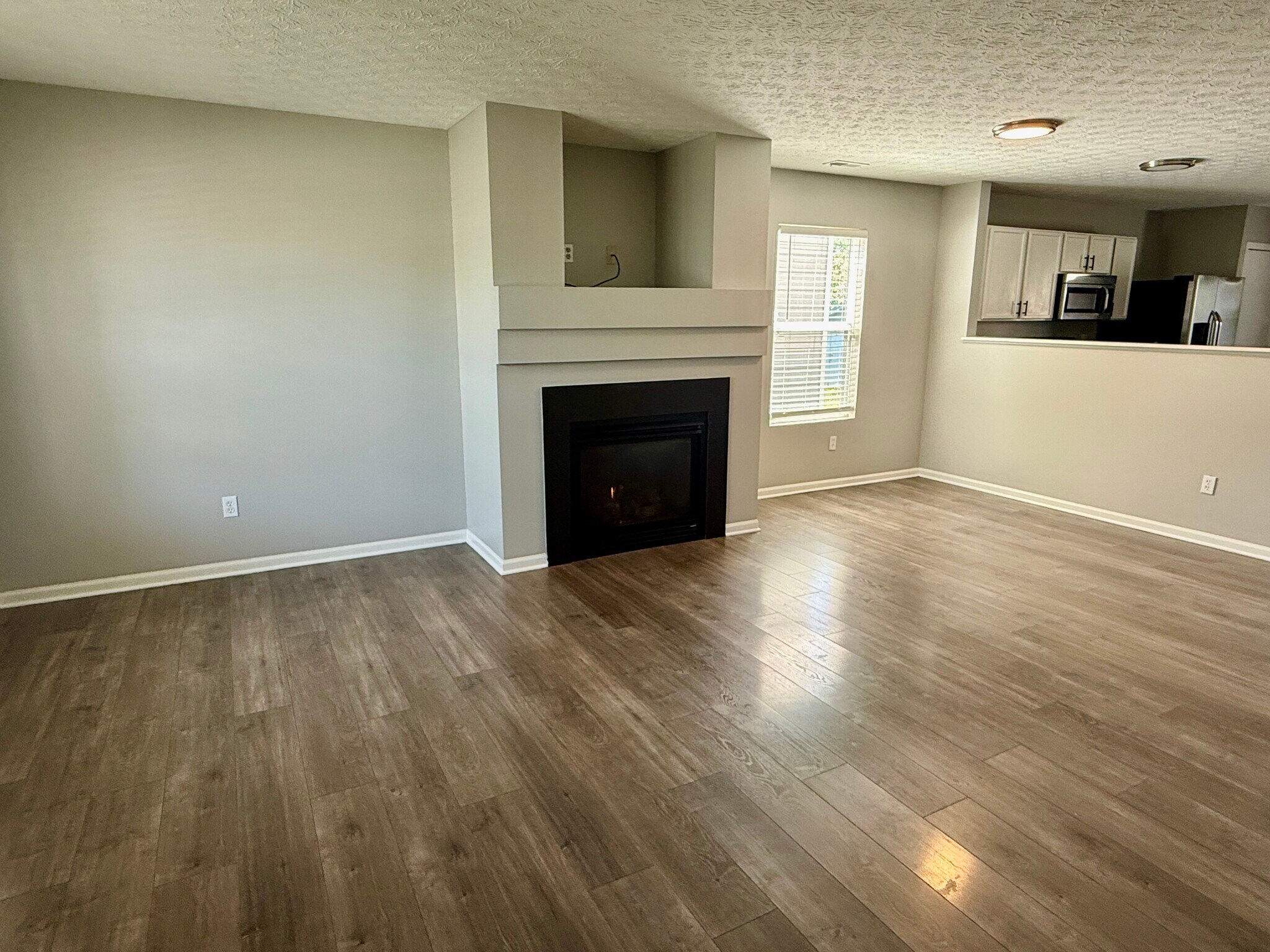 Building Photo - 4681 Grandover Dr