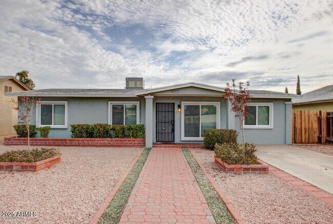 Primary Photo - 18221 N 35th Ave