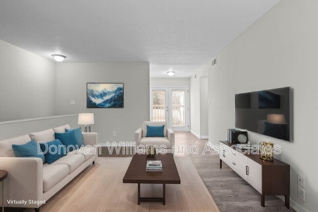 Building Photo - 4620 Central Ave