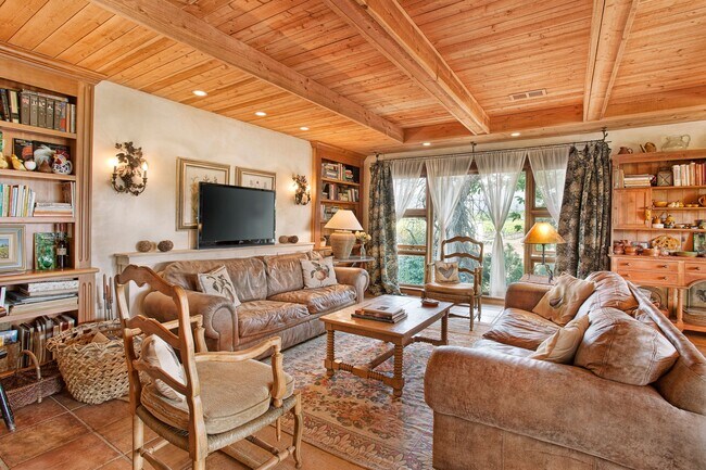 Building Photo - 430 Pratt Ave