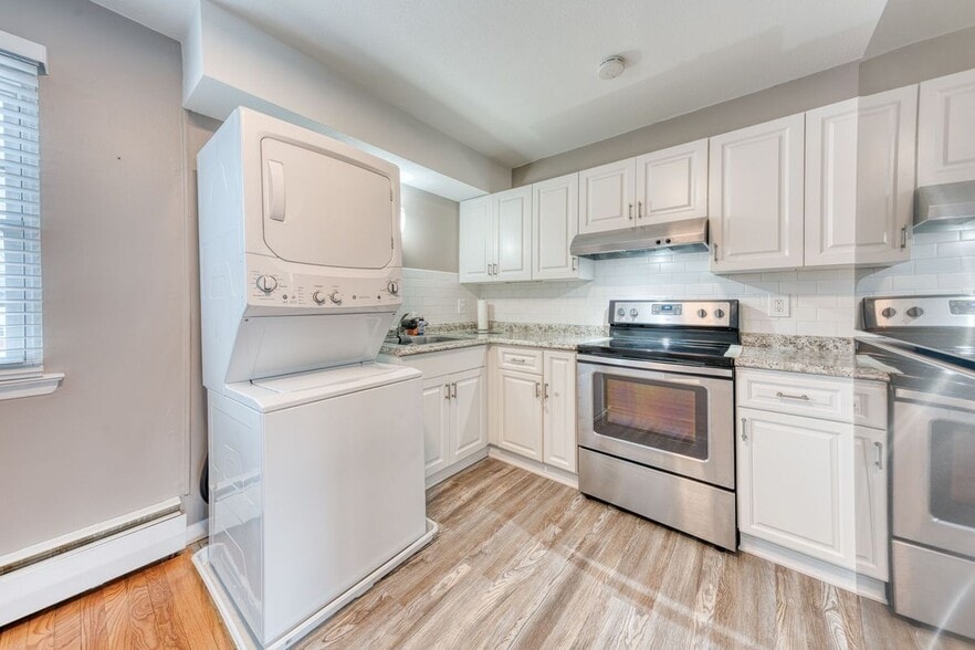 Building Photo - 66 Beths Ave