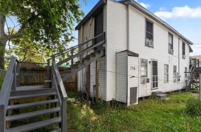 Building Photo - 3913 Winnie St