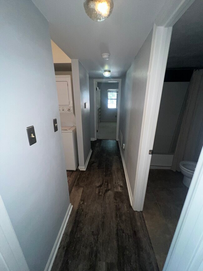 Building Photo - 9164 N Swan Cir