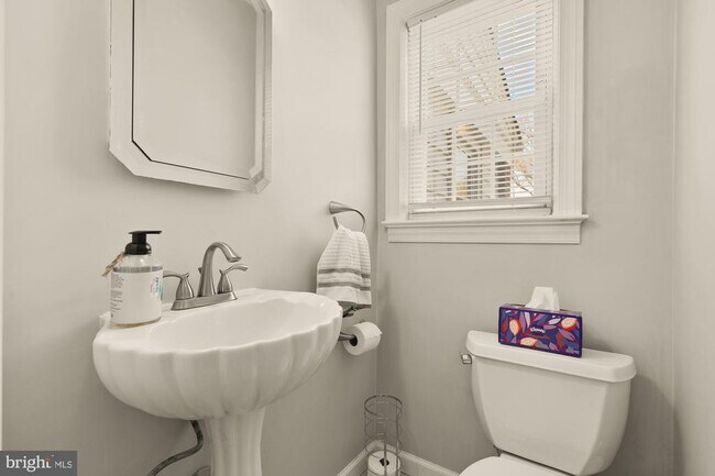 Building Photo - 7932 Orchid St NW