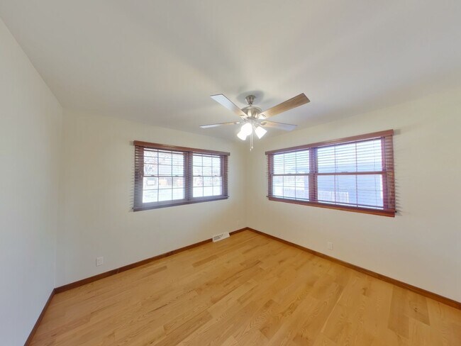 Building Photo - 7329 E Norfolk Dr