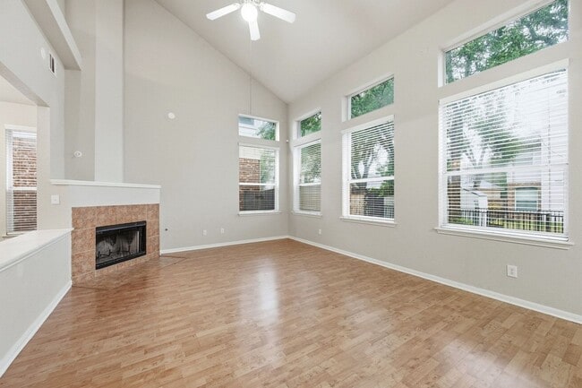 Building Photo - Gated Round Rock Ranch Lease | 3 Bed + Flex Space | 2,376 SF in The Enclave