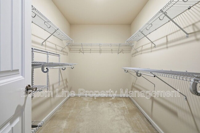Building Photo - 2496 Emily Brk Wy