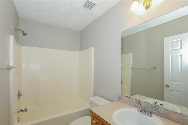 Building Photo - 303 Brookside Way